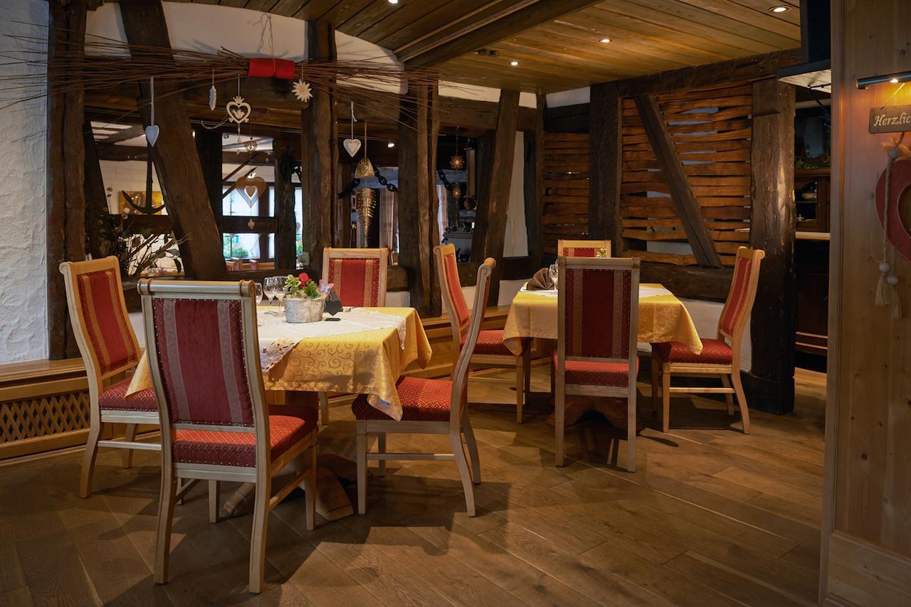 Hotel & Restaurant Zum Karpfen Obernburg am Main Buitenkant foto